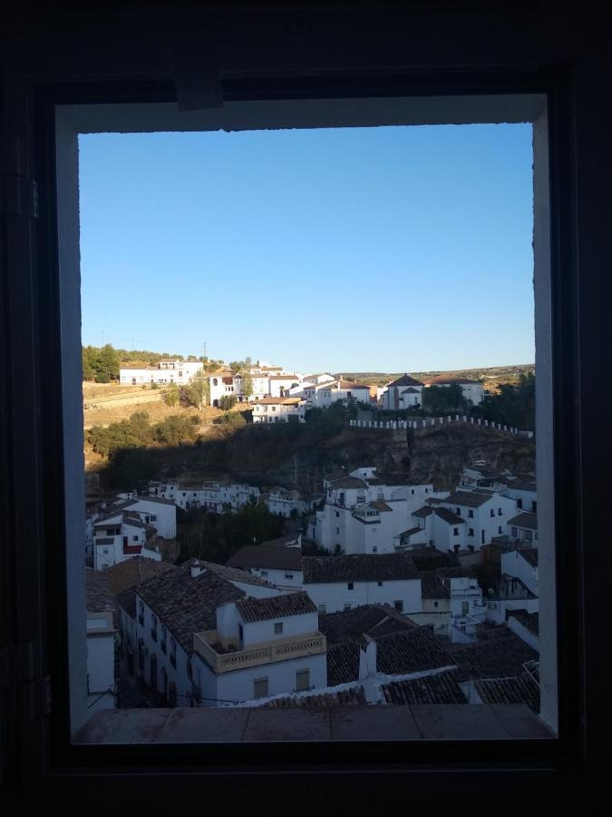 La Casita De Evita Setenil De Las Bodegas Luaran gambar